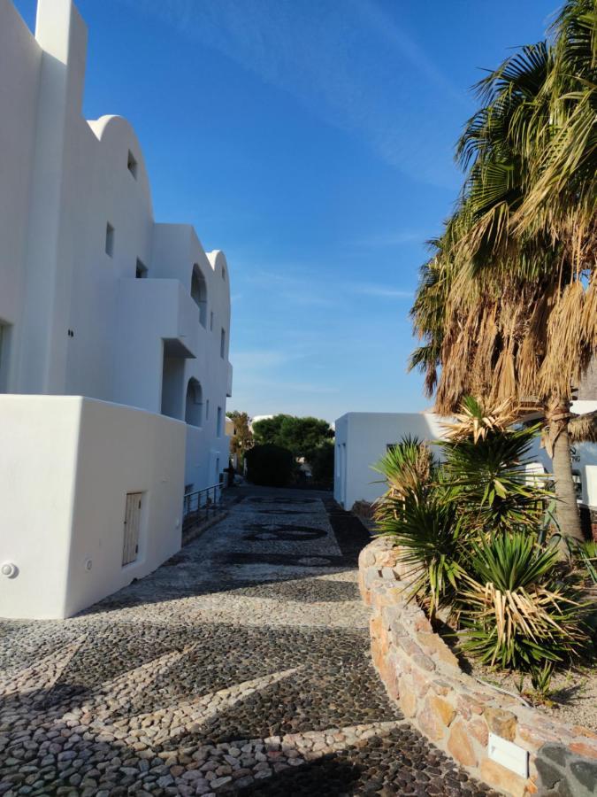 V Angelo Rooms Perissa (Santorini) Exterior photo
